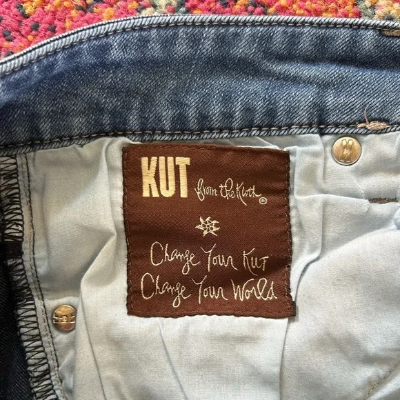 Kut from the Kloth | Women’s medium blue slightly distressed ankle jeans, sz 14 - Picture 14 of 16
